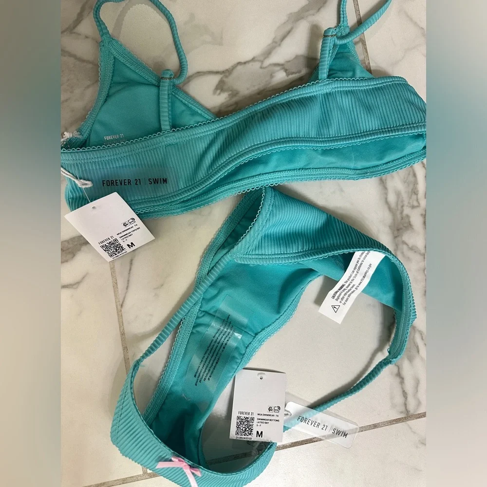 NWT Ribbed Bikini Size M - Picture 8 of 9